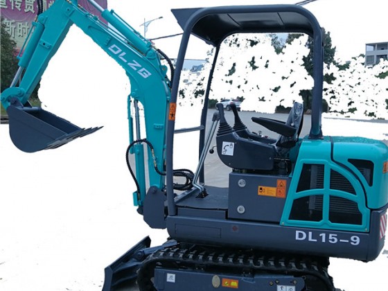 德力15-9小型鉤機，農(nóng)田果園專用