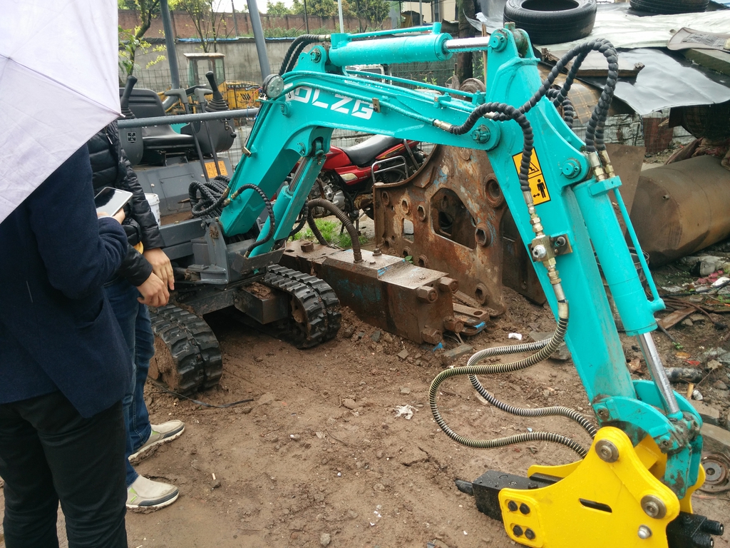 小挖機,小勾機 小挖機,小勾機